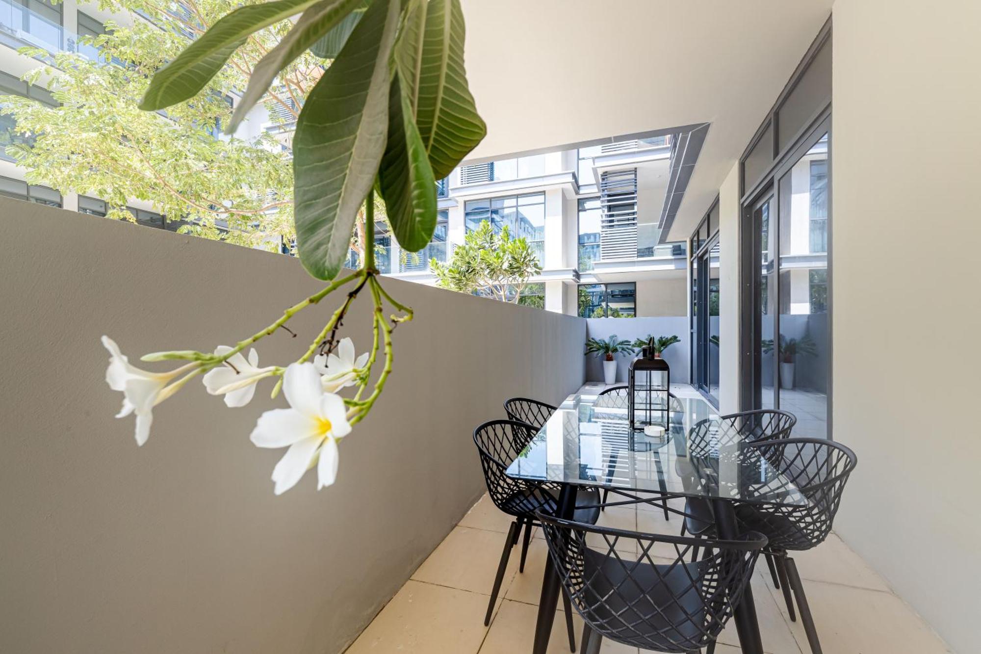 2br With Direct Pool Access Walk B9 - Nox